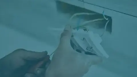 électricien à Baud - image 3